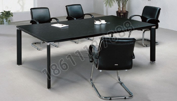 點(diǎn)擊查看商品:會(huì )議桌